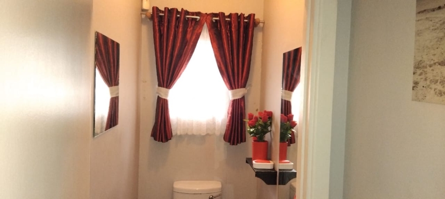 2 Bedroom Property for Sale in King Williams Town Ext 24 Eastern Cape